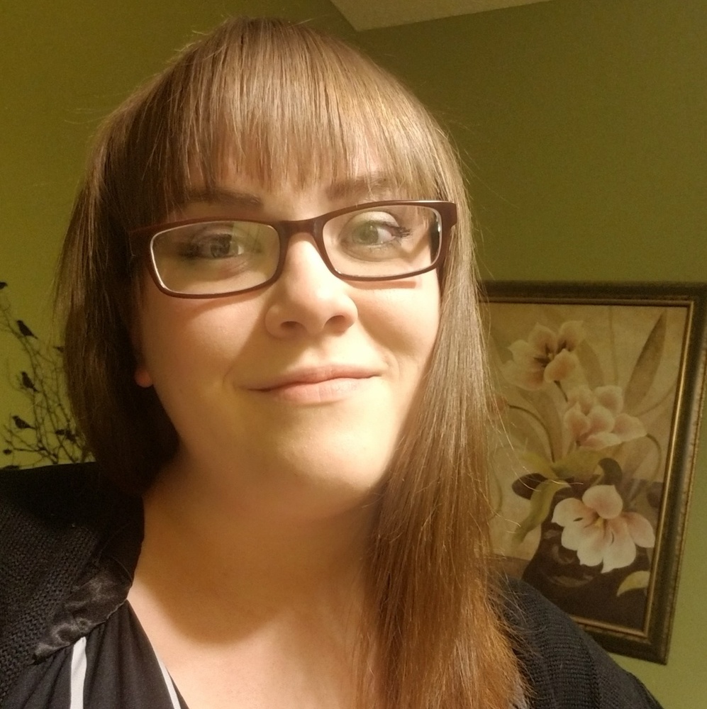 Meet your Posher, Nicole